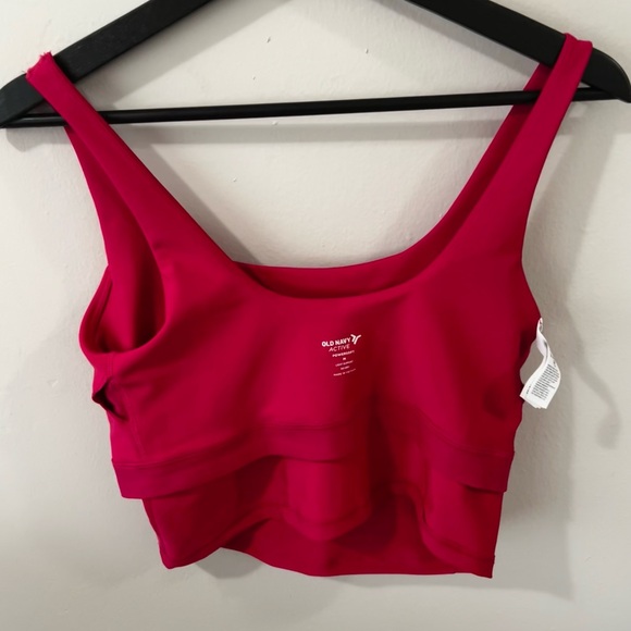 Old navy workout top. Fuchsia color top.size medium - Picture 4 of 4